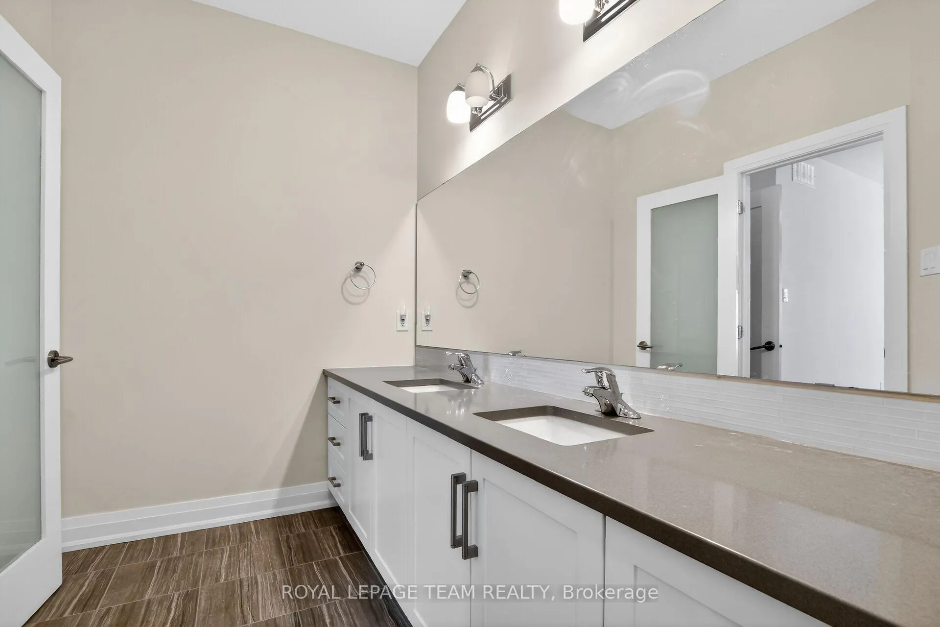 Photo 17 of 884 Artemis Circle, Ottawa, Manotick South to Roger Stevens — HOMEH