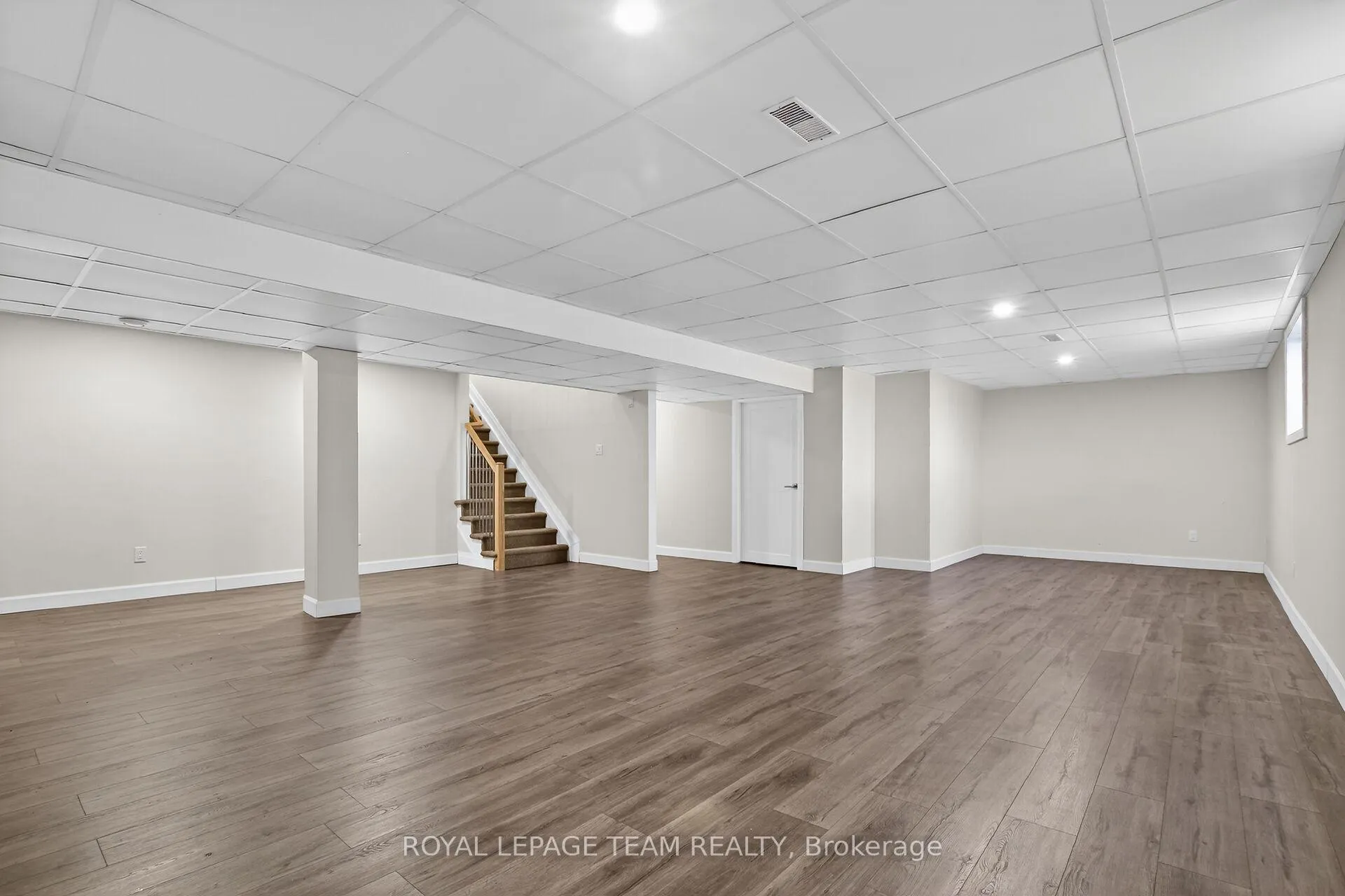 Photo 21 of 884 Artemis Circle, Ottawa, Manotick South to Roger Stevens — HOMEH
