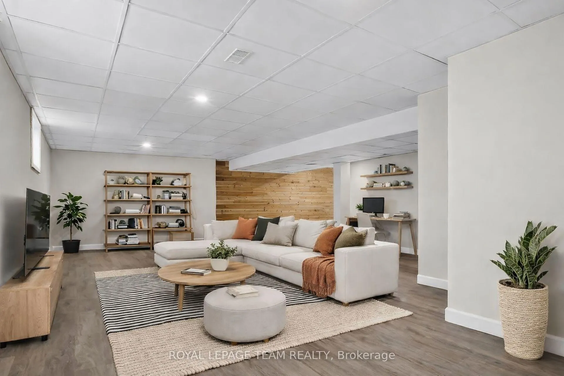 Photo 22 of 884 Artemis Circle, Ottawa, Manotick South to Roger Stevens — HOMEH