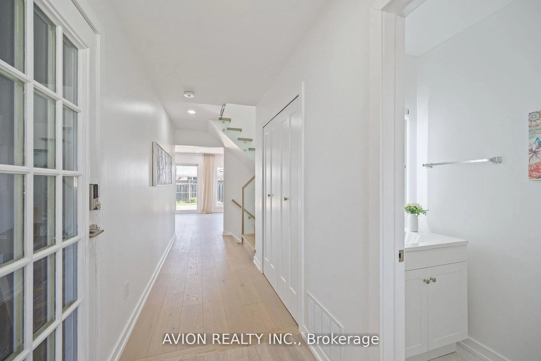Photo 6 of 1397 Highgate Court, Oakville, Falgarwood — HOMEH