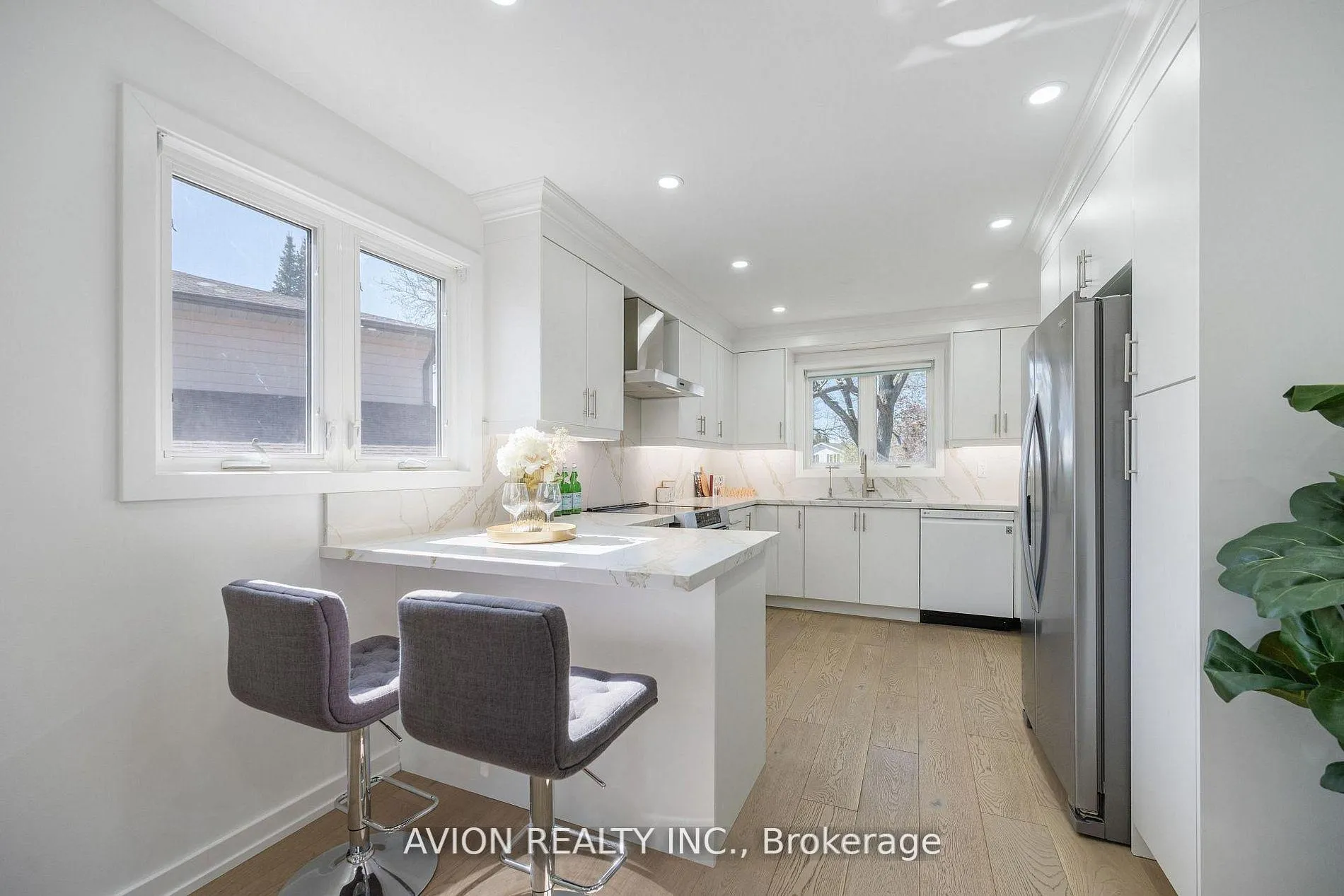 Photo 10 of 1397 Highgate Court, Oakville, Falgarwood — HOMEH