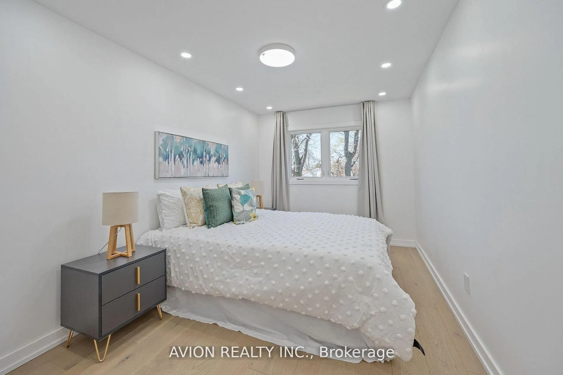 Photo 23 of 1397 Highgate Court, Oakville, Falgarwood — HOMEH