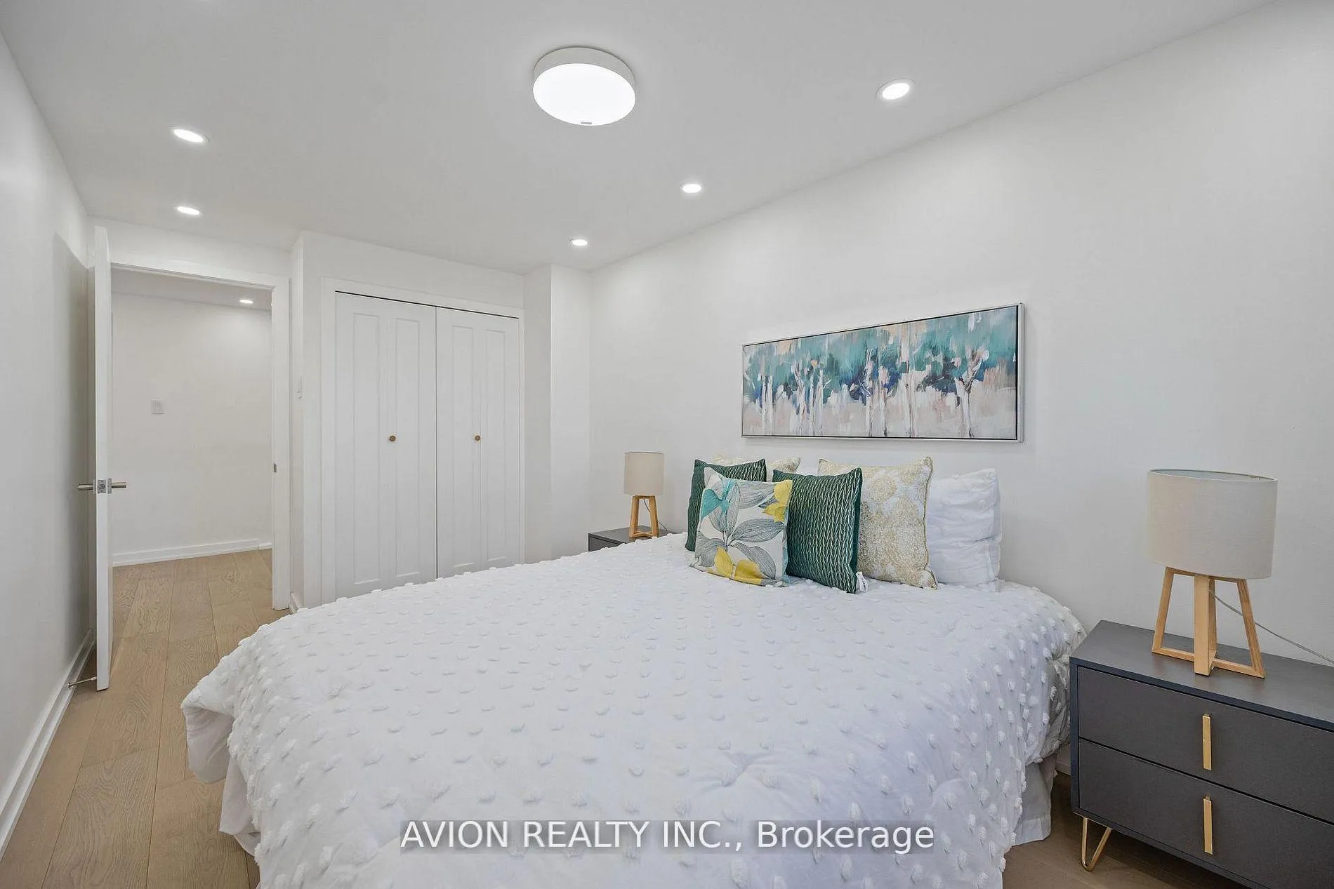 Photo 24 of 1397 Highgate Court, Oakville, Falgarwood — HOMEH