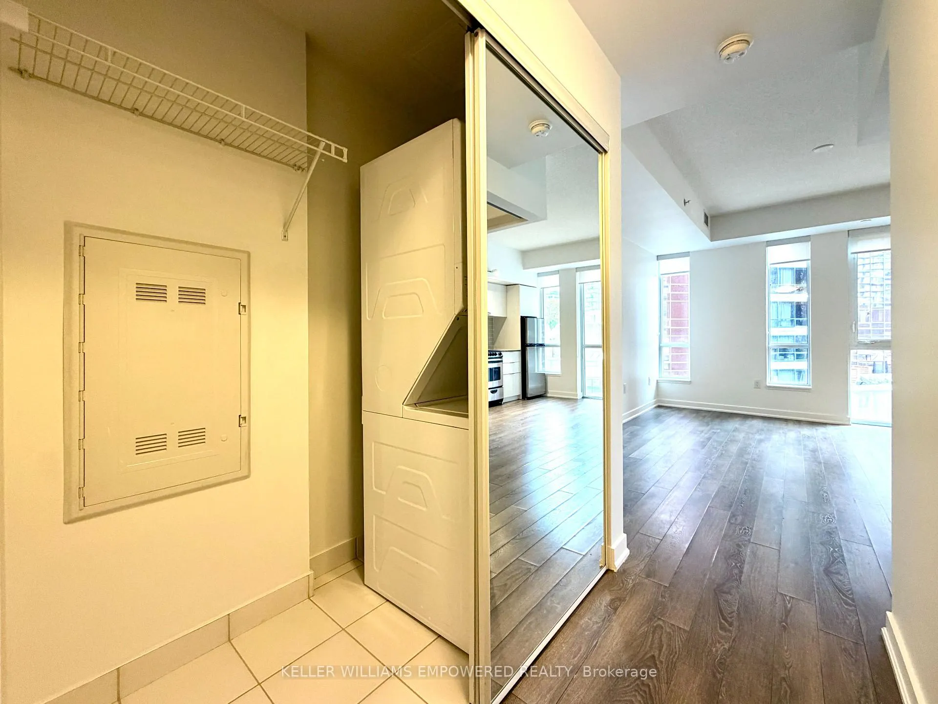 Photo 3 of Unit R507, 31 Phipps Street, Toronto, Bay Street Corridor — HOMEH