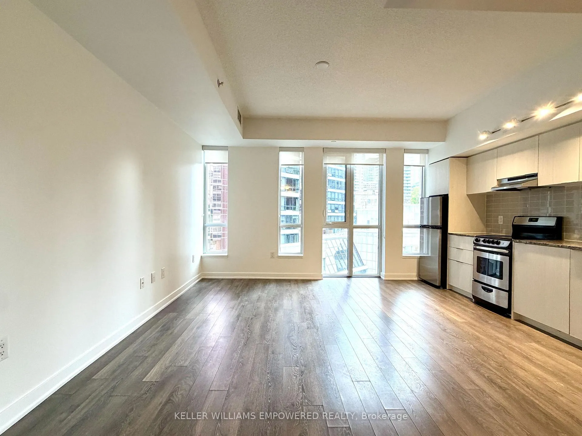 Photo 6 of Unit R507, 31 Phipps Street, Toronto, Bay Street Corridor — HOMEH