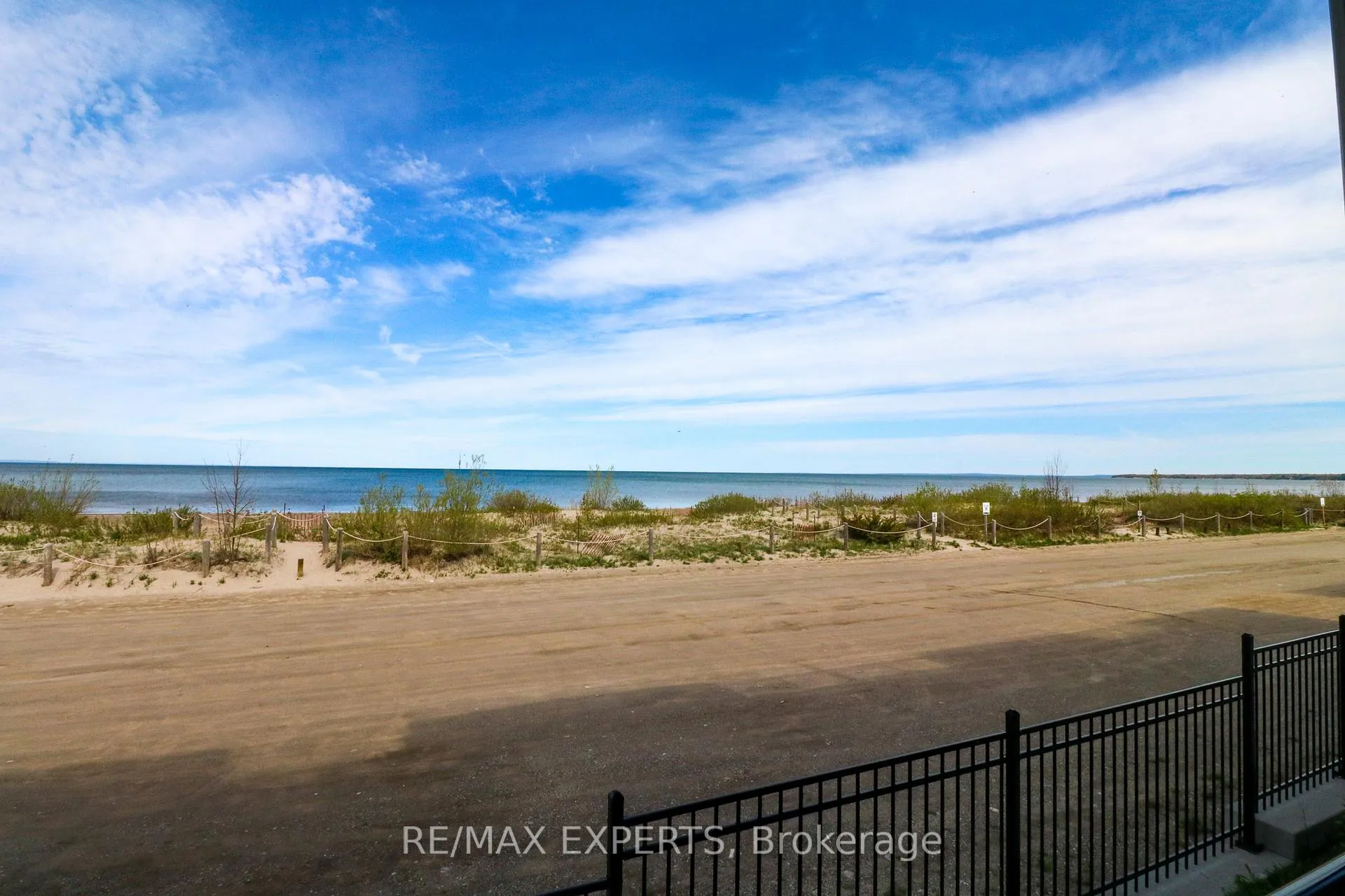 Photo 42 of 7 Julia Circle, Wasaga Beach — HOMEH