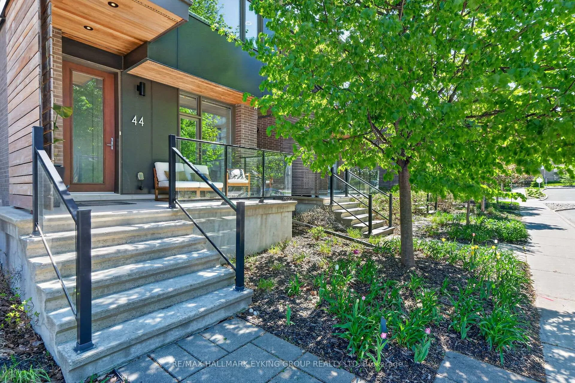 Photo 4 of 44 Telmon Street, Ottawa, Ottawa East — HOMEH