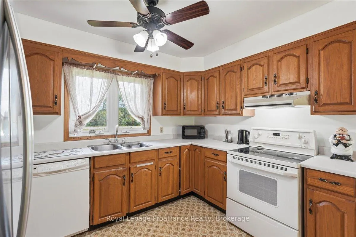 Photo 12 of 1302 Wingfield Road, Stirling-Rawdon, Rawdon Ward — HOMEH