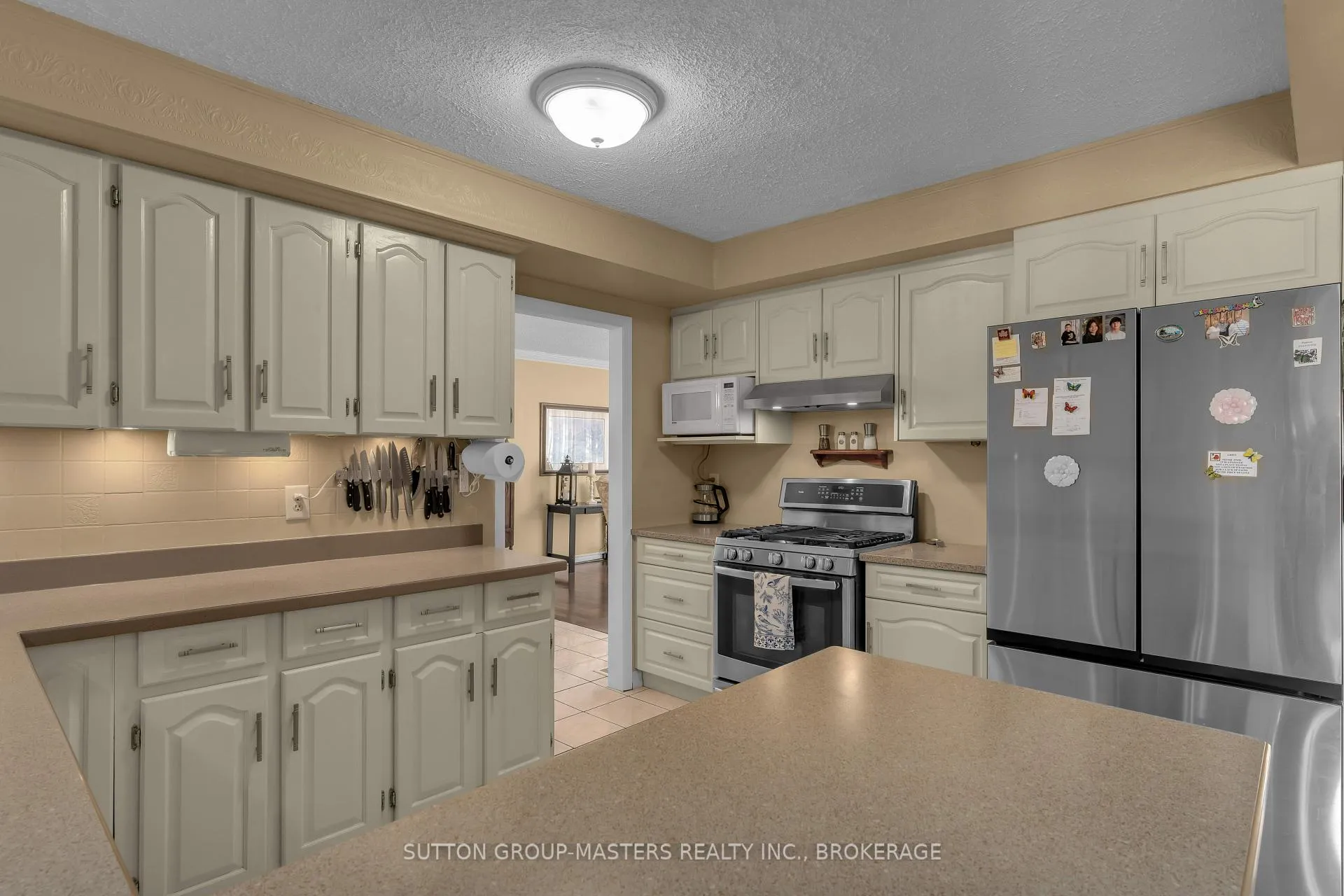 Photo 12 of 1104 Sidney Street N, Belleville, Thurlow Ward — HOMEH