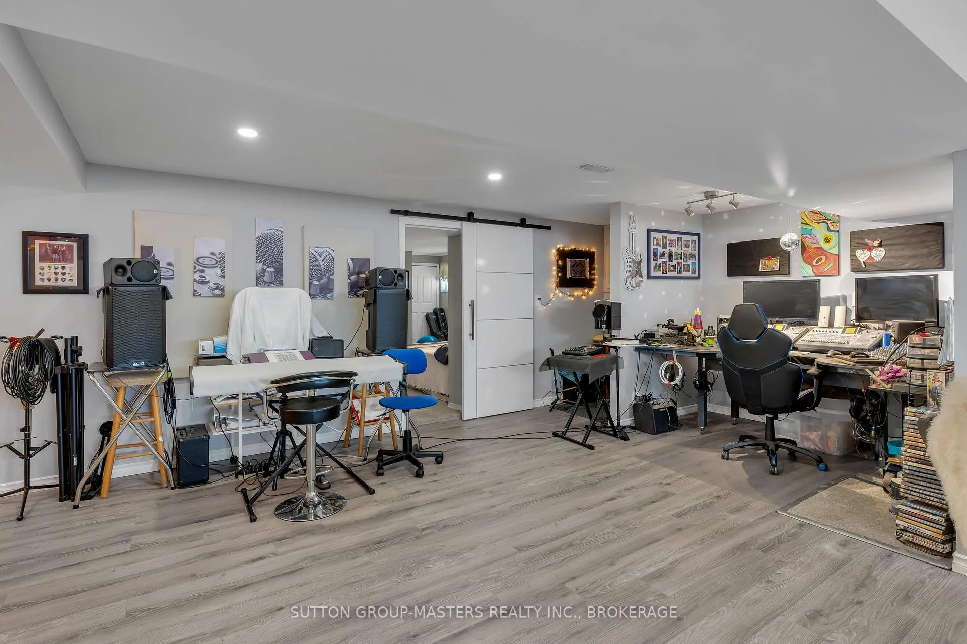 Photo 35 of 1104 Sidney Street N, Belleville, Thurlow Ward — HOMEH