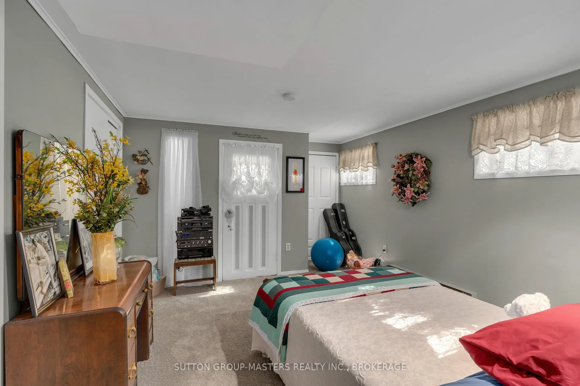 Photo 36 of 1104 Sidney Street N, Belleville, Thurlow Ward — HOMEH