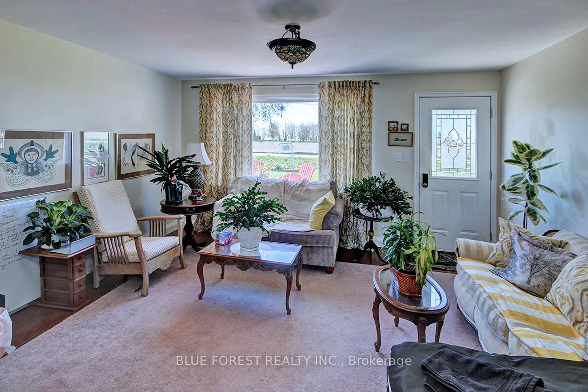 Photo 7 of 18487 Raglan Road, Chatham-Kent, Blenheim — HOMEH