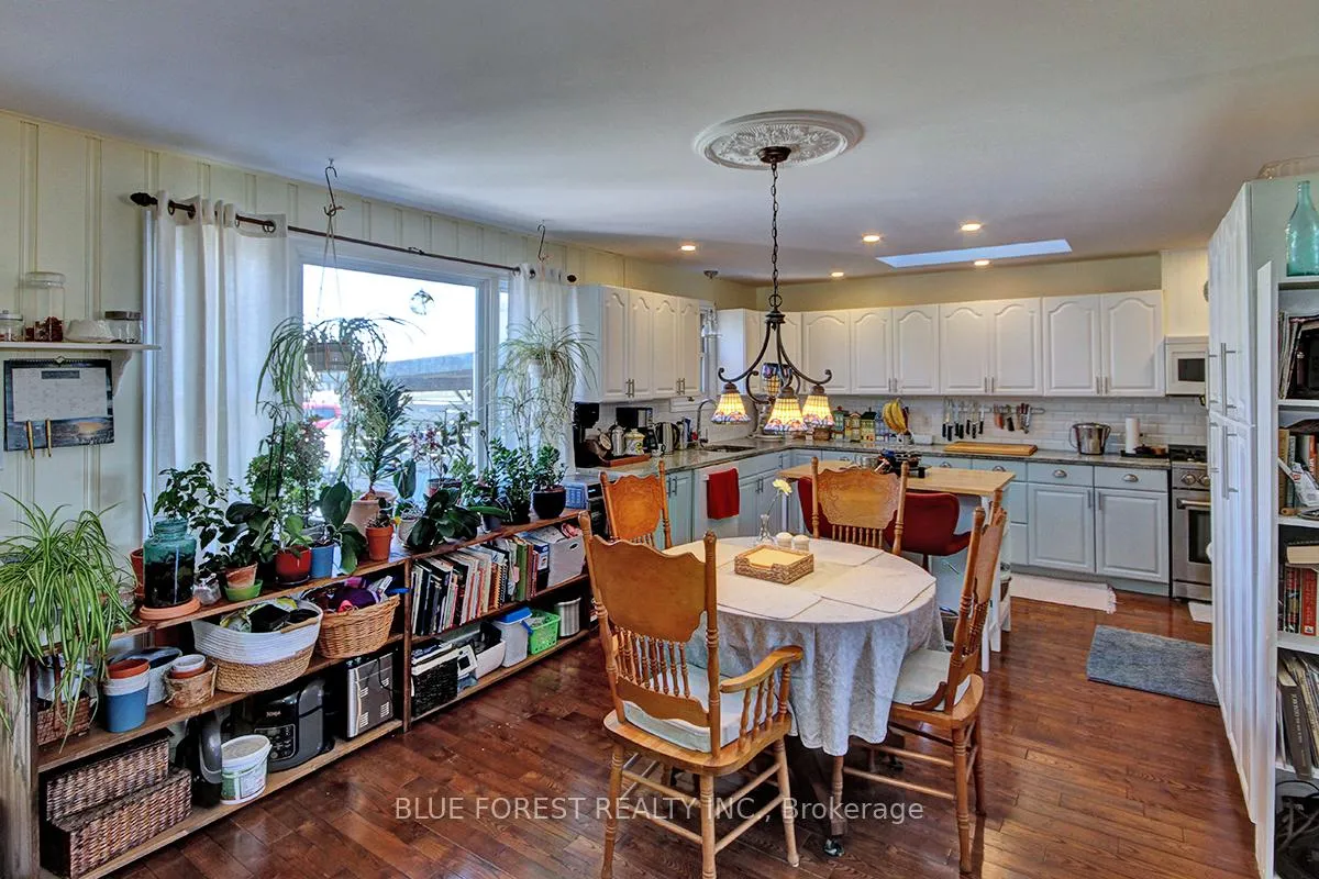 Photo 10 of 18487 Raglan Road, Chatham-Kent, Blenheim — HOMEH