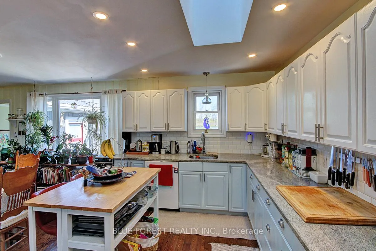 Photo 12 of 18487 Raglan Road, Chatham-Kent, Blenheim — HOMEH