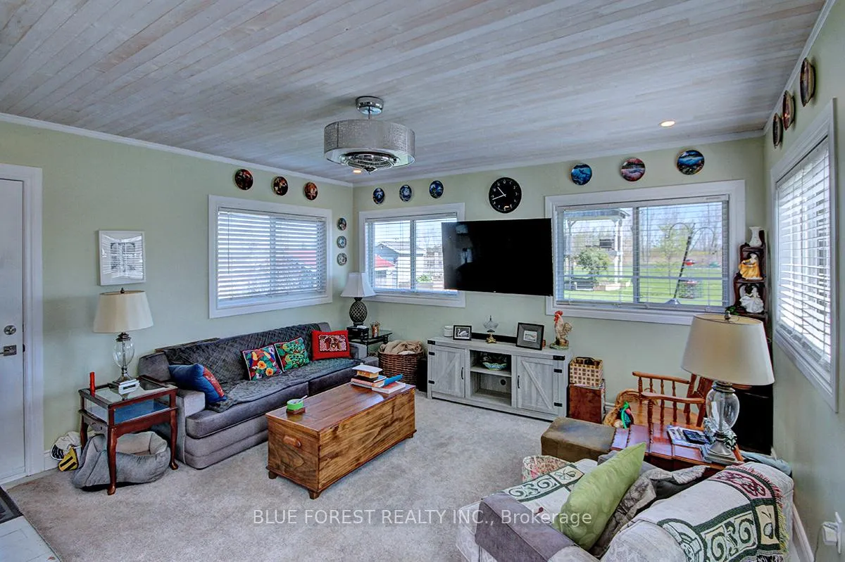 Photo 19 of 18487 Raglan Road, Chatham-Kent, Blenheim — HOMEH