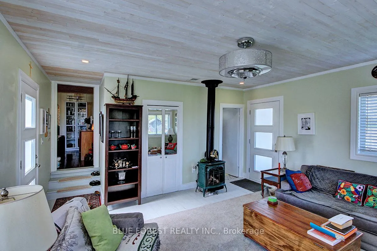 Photo 20 of 18487 Raglan Road, Chatham-Kent, Blenheim — HOMEH
