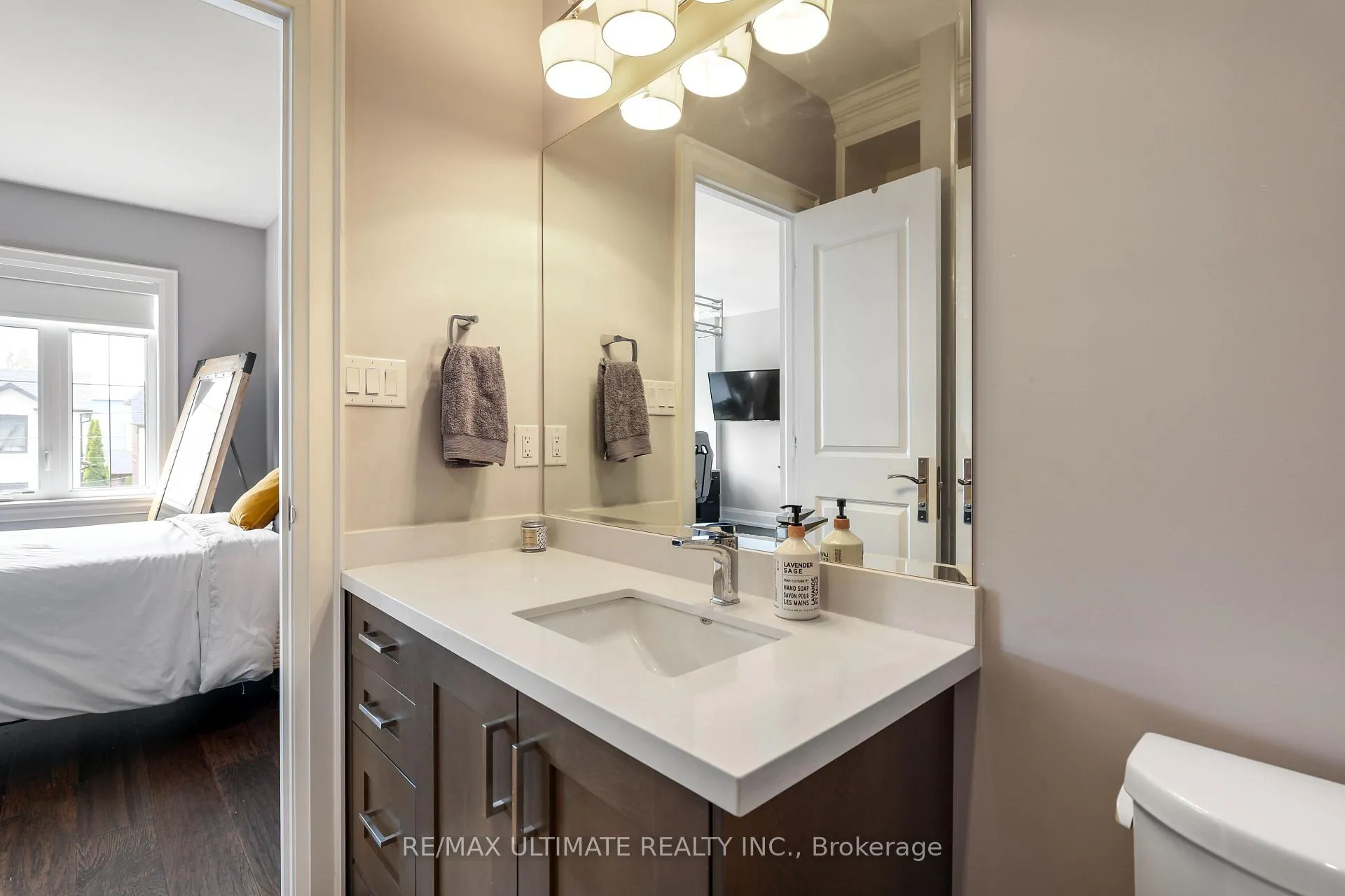 Photo 22 of 31 Presteign Avenue, Toronto, O'Connor-Parkview — HOMEH