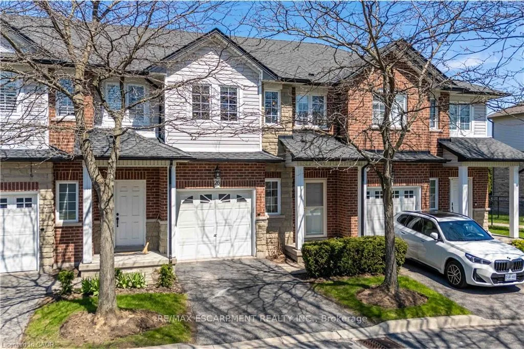 Photo 3 of Unit 26, 232 Stonehenge Drive, Hamilton, Meadowlands — HOMEH