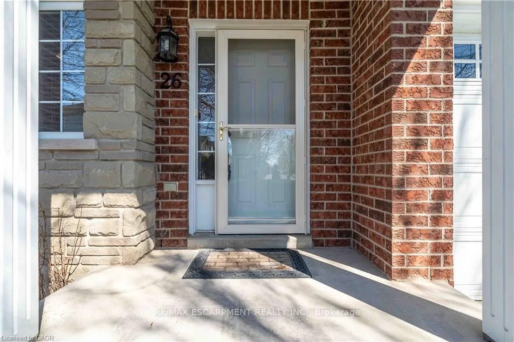 Photo 5 of Unit 26, 232 Stonehenge Drive, Hamilton, Meadowlands — HOMEH