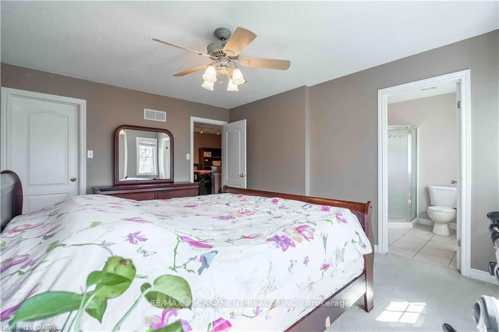 Photo 20 of Unit 26, 232 Stonehenge Drive, Hamilton, Meadowlands — HOMEH