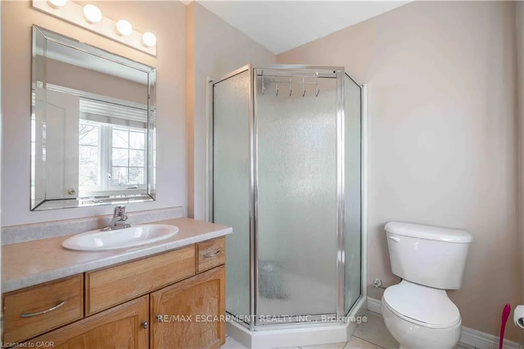 Photo 21 of Unit 26, 232 Stonehenge Drive, Hamilton, Meadowlands — HOMEH