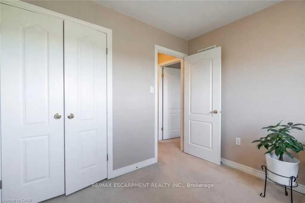 Photo 26 of Unit 26, 232 Stonehenge Drive, Hamilton, Meadowlands — HOMEH