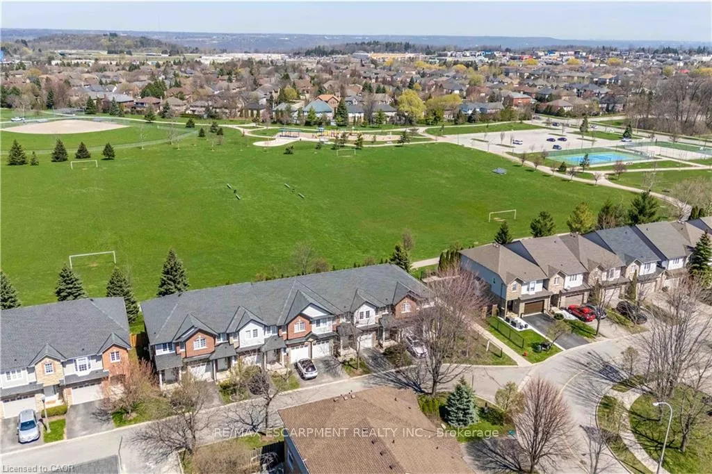 Photo 34 of Unit 26, 232 Stonehenge Drive, Hamilton, Meadowlands — HOMEH