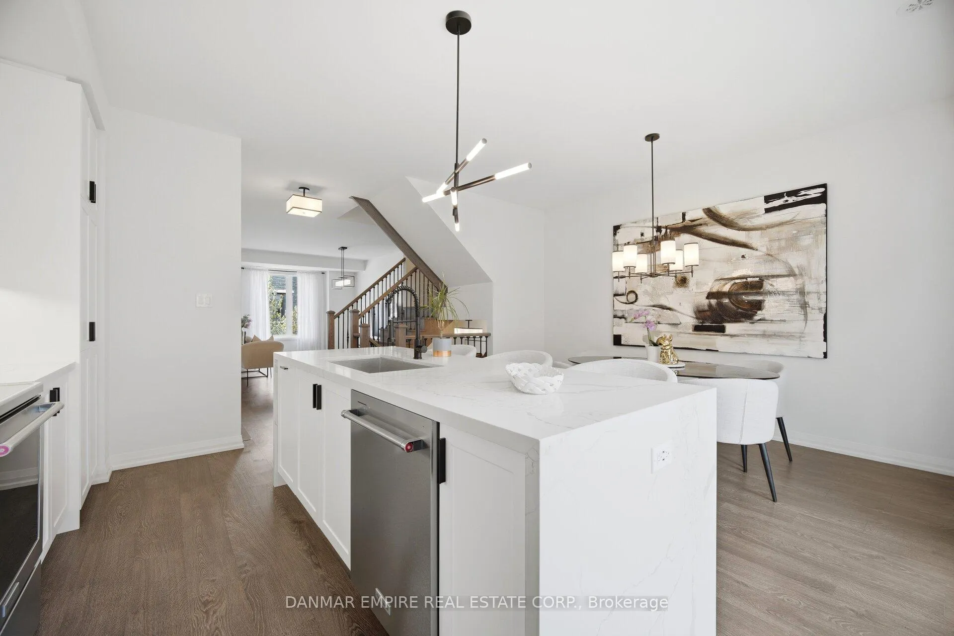 Photo 15 of 6 Canner Court, Vaughan, Patterson — HOMEH