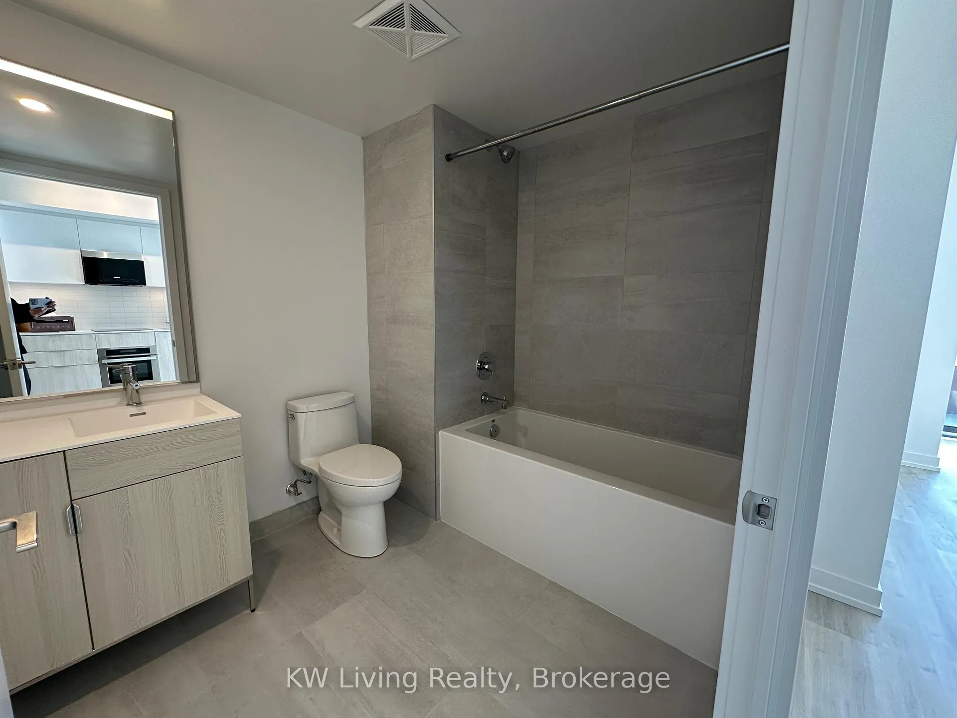 Photo 16 of Unit 616, 28 Eastern Avenue, Toronto, Moss Park — HOMEH