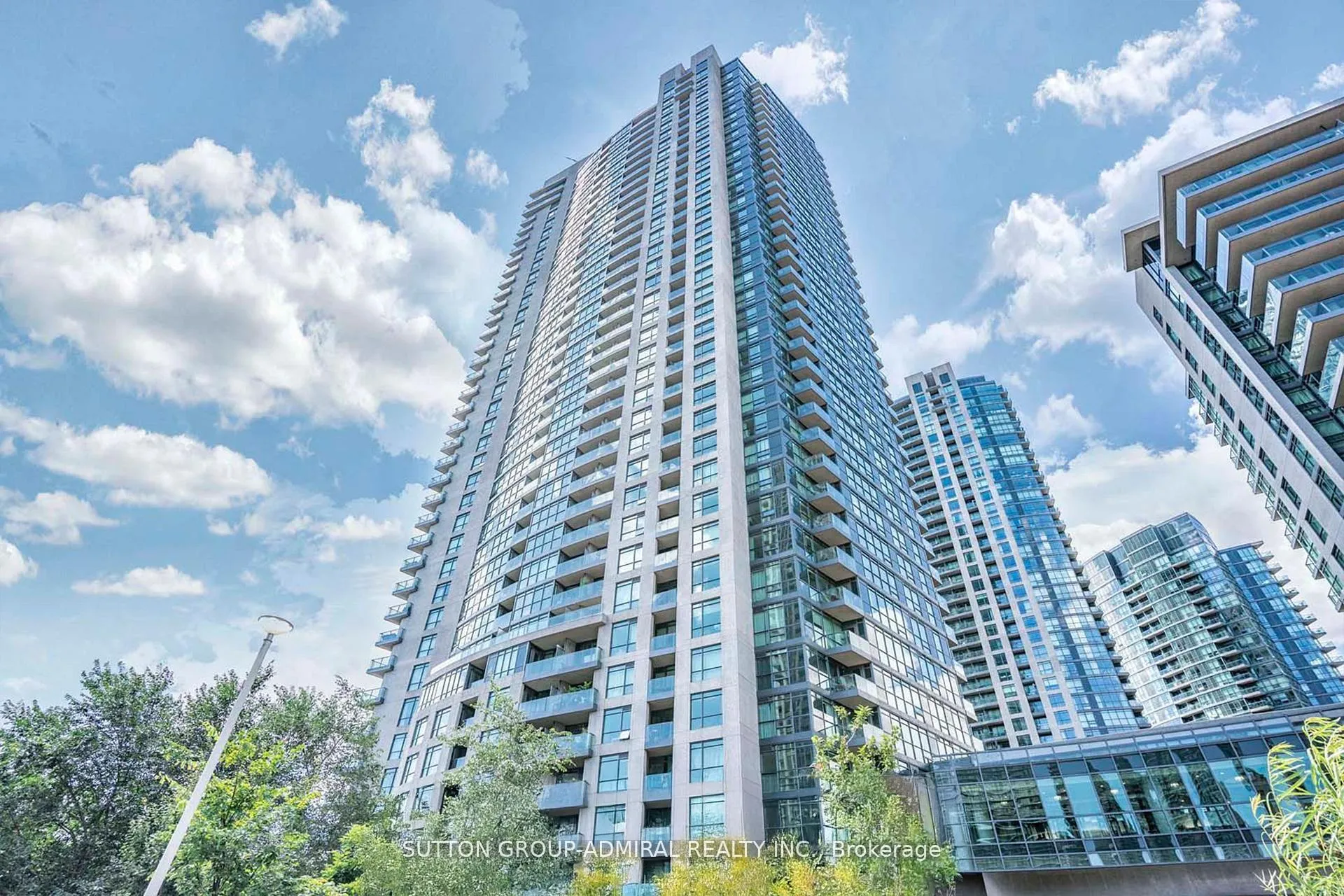 Photo 3 of Unit 2601, 215 Fort York Boulevard, Toronto, Niagara — HOMEH
