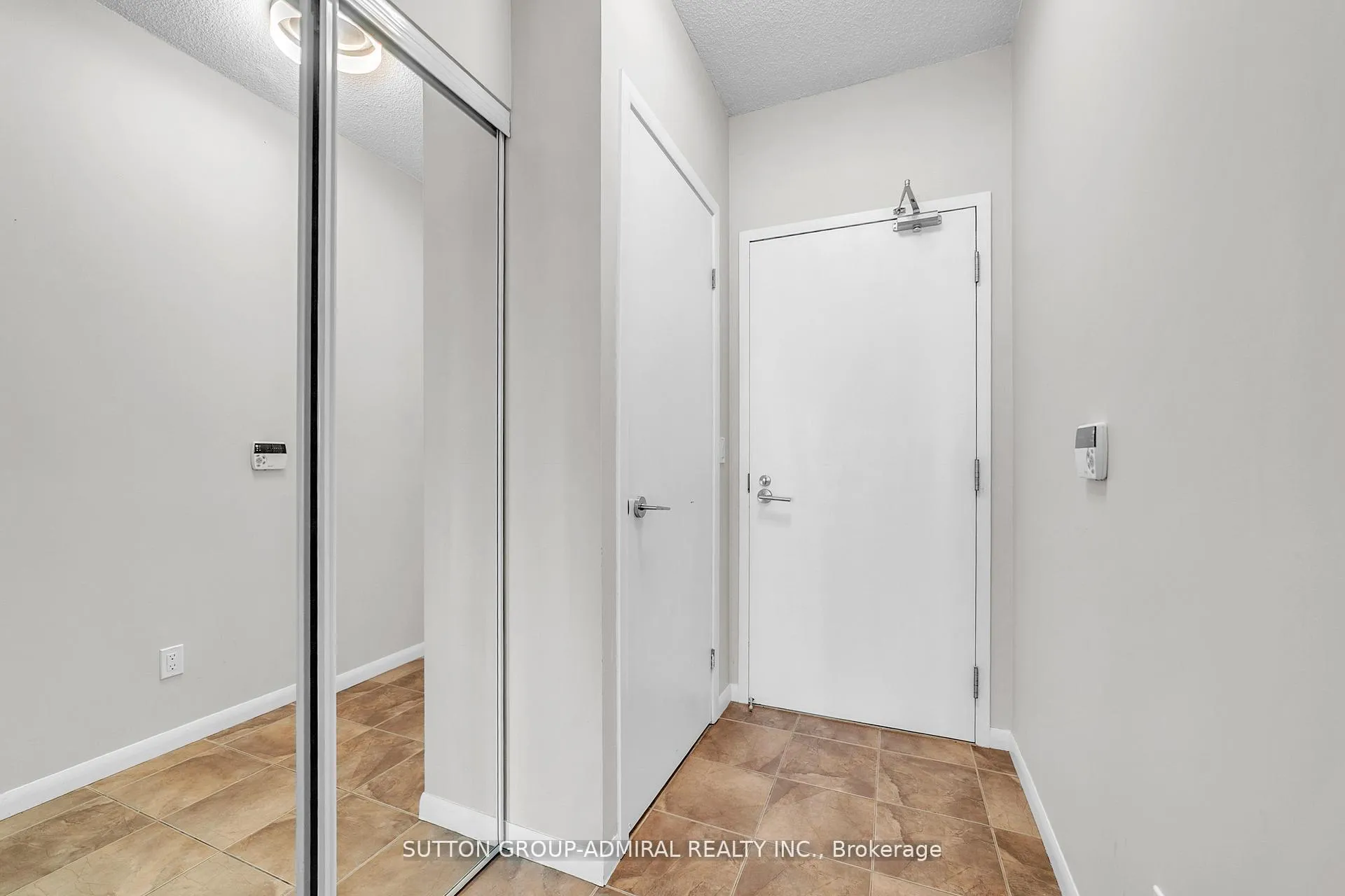 Photo 8 of Unit 2601, 215 Fort York Boulevard, Toronto, Niagara — HOMEH