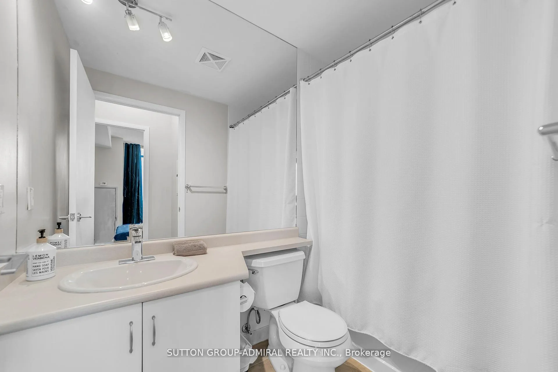 Photo 36 of Unit 2601, 215 Fort York Boulevard, Toronto, Niagara — HOMEH