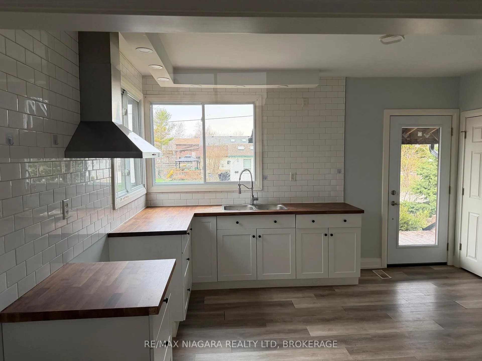 Photo 4 of 43 Marlatts Road, Thorold, Thorold Downtown — HOMEH