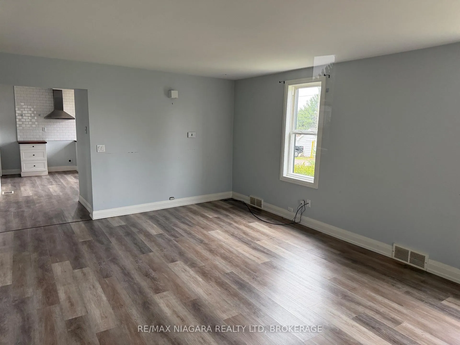Photo 6 of 43 Marlatts Road, Thorold, Thorold Downtown — HOMEH