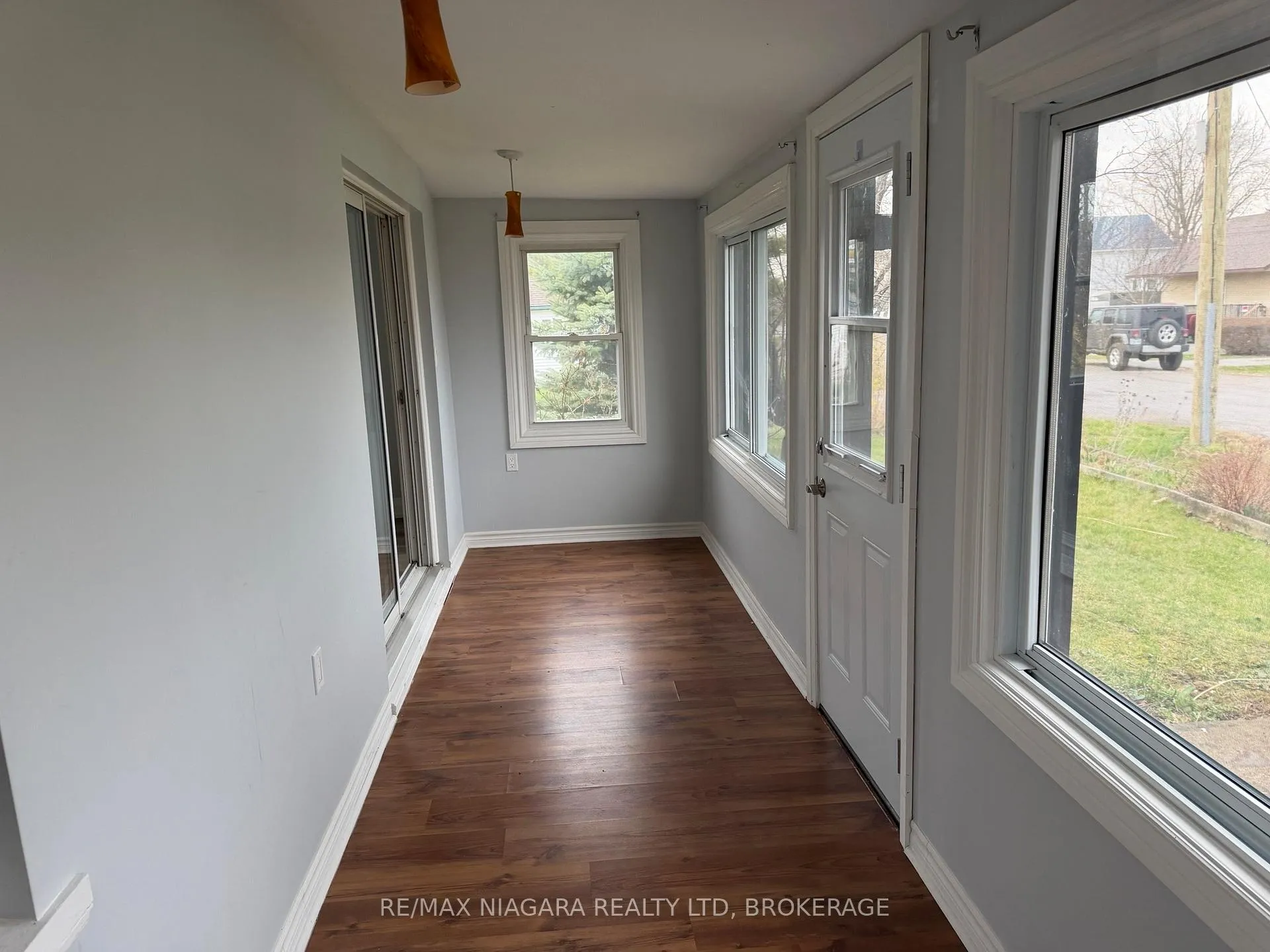 Photo 9 of 43 Marlatts Road, Thorold, Thorold Downtown — HOMEH