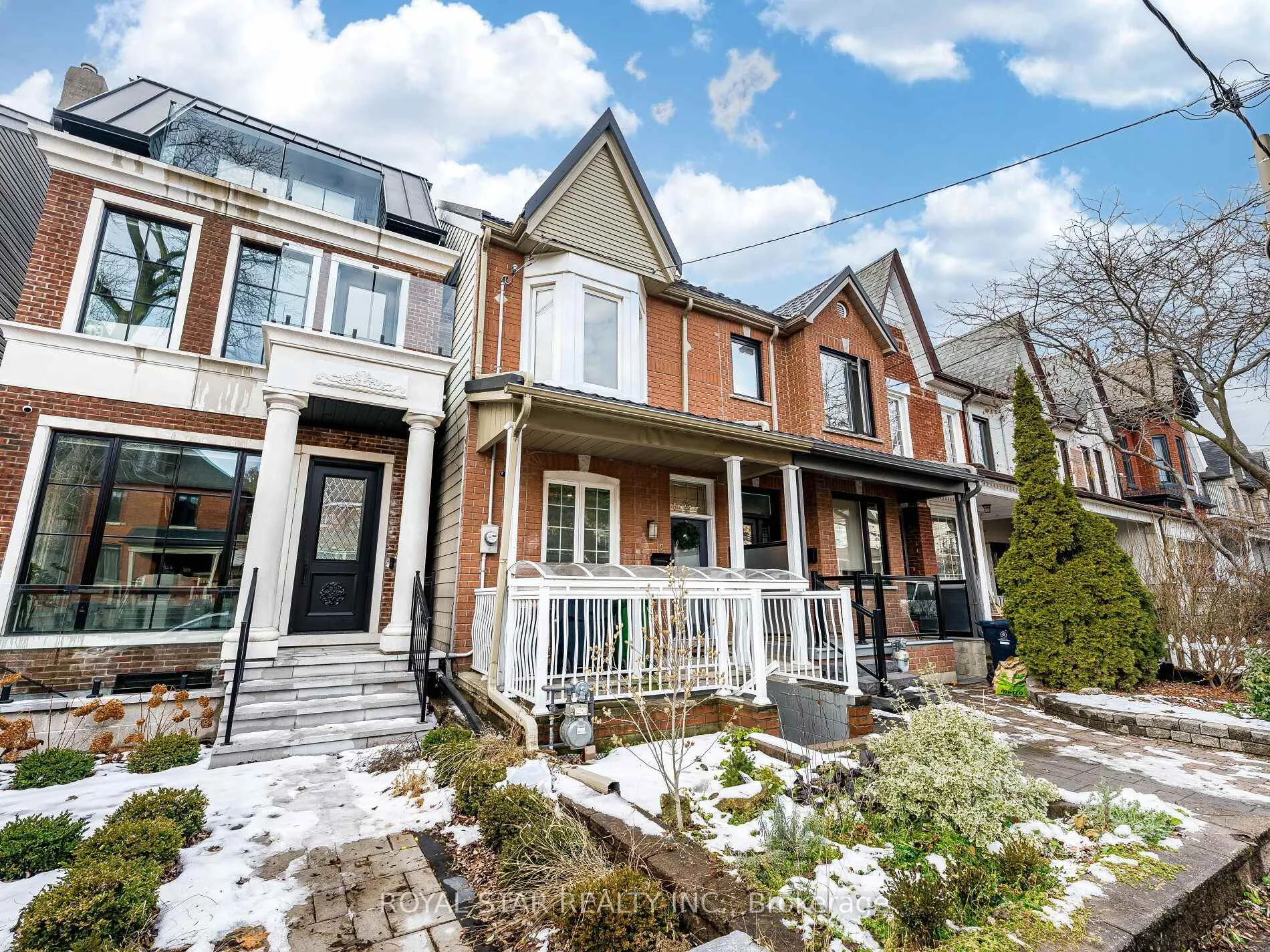 Photo 2 of 74 Montrose Avenue, Toronto, Trinity-Bellwoods — HOMEH