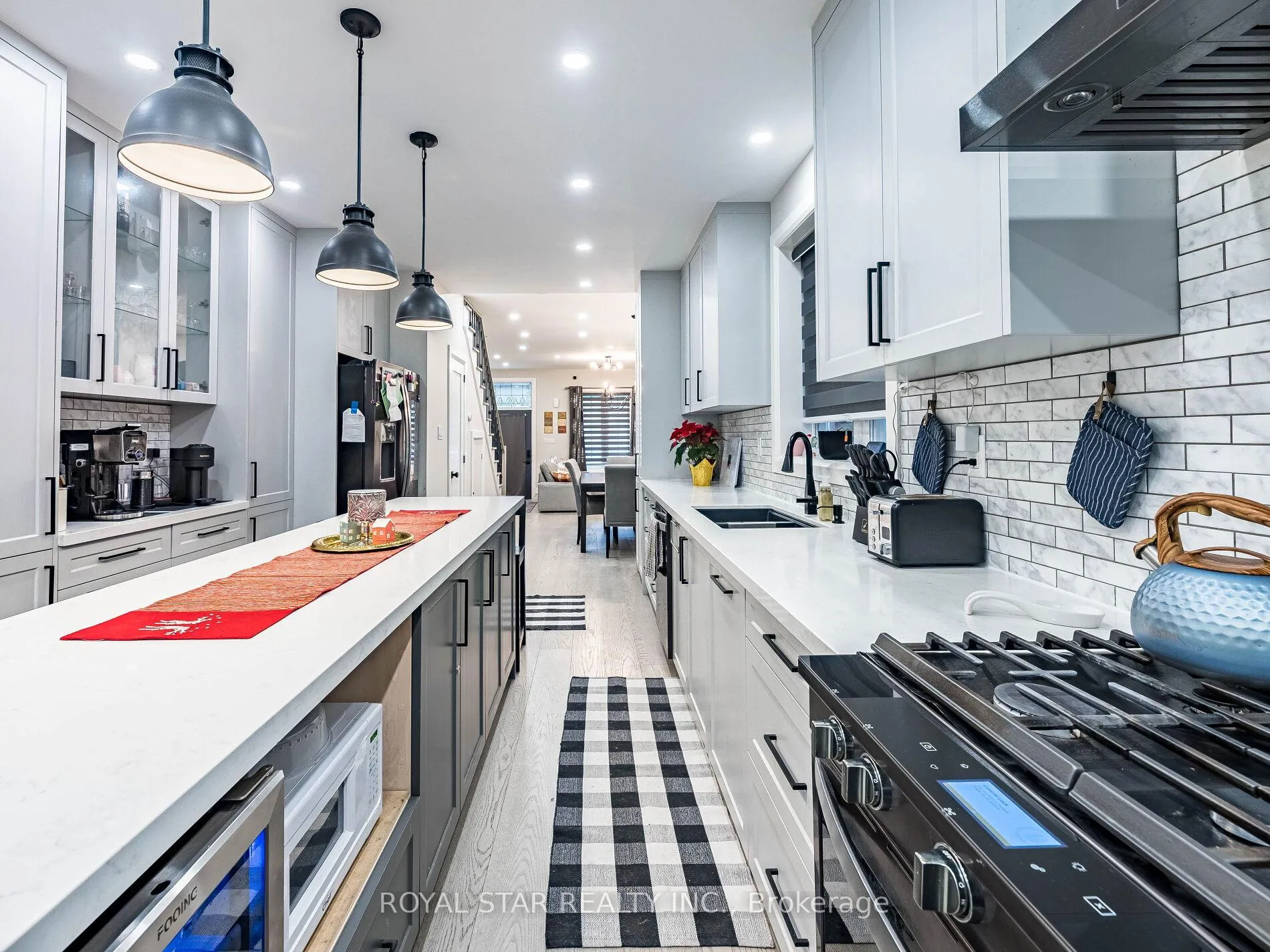 Photo 13 of 74 Montrose Avenue, Toronto, Trinity-Bellwoods — HOMEH