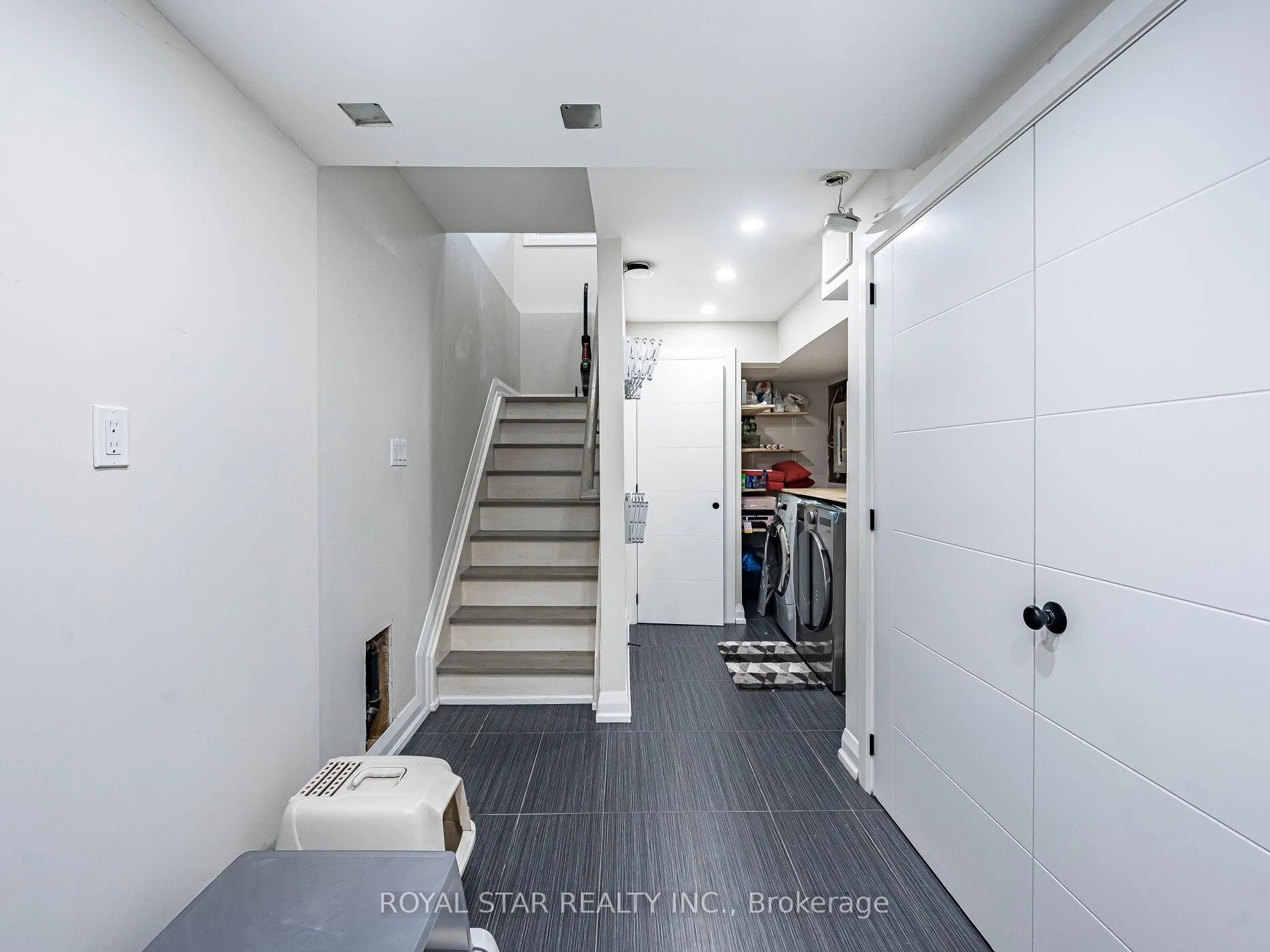 Photo 37 of 74 Montrose Avenue, Toronto, Trinity-Bellwoods — HOMEH