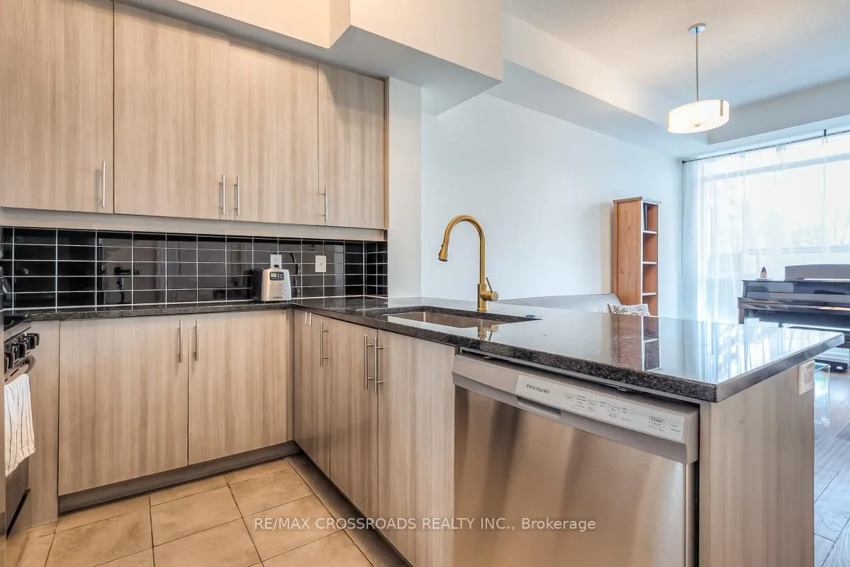 Photo 13 of Unit 203, 8110 Birchmount Road, Markham, Unionville — HOMEH