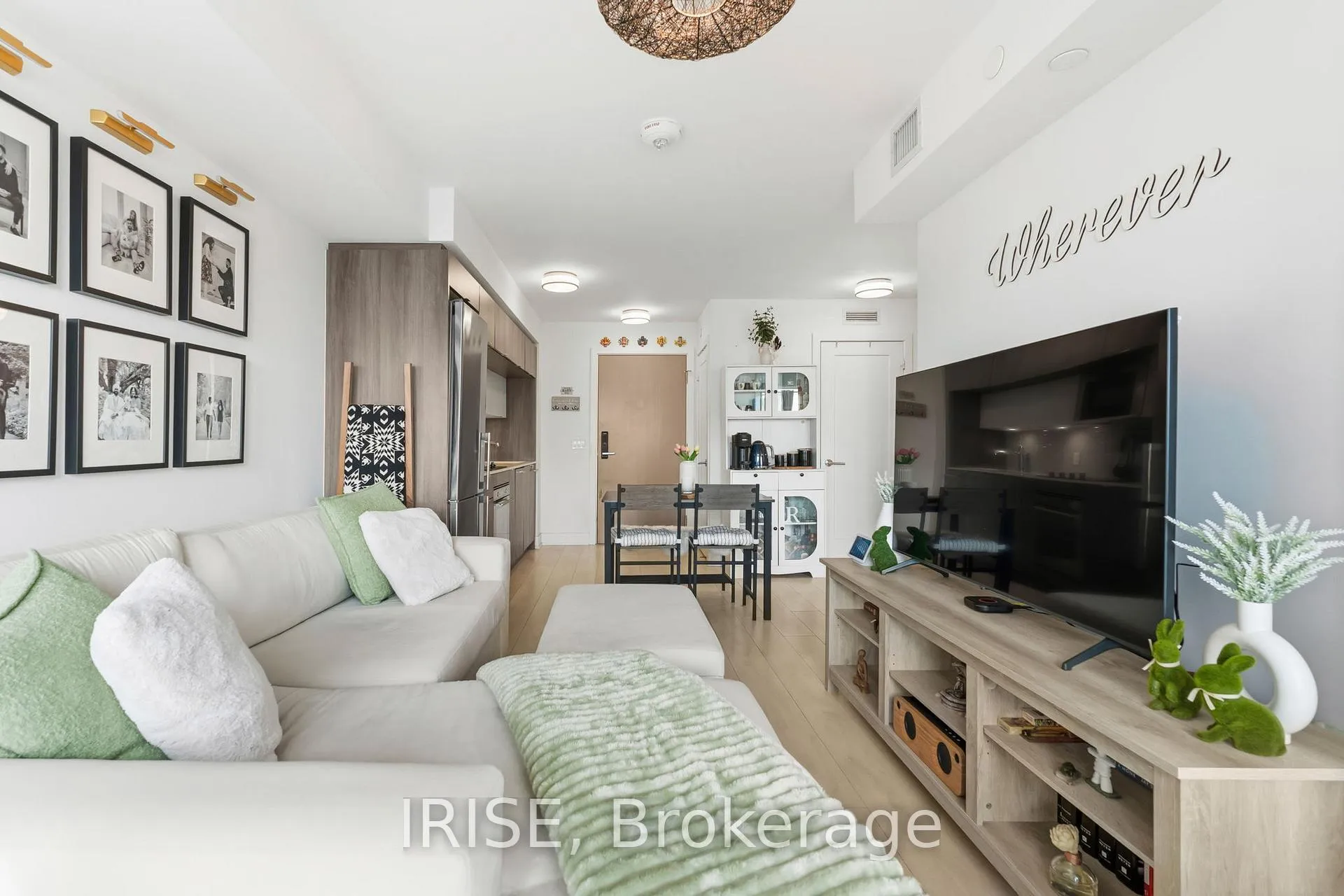 Photo 5 of Unit 2019, 585 Bloor St E, Toronto, North St. James Town — HOMEH