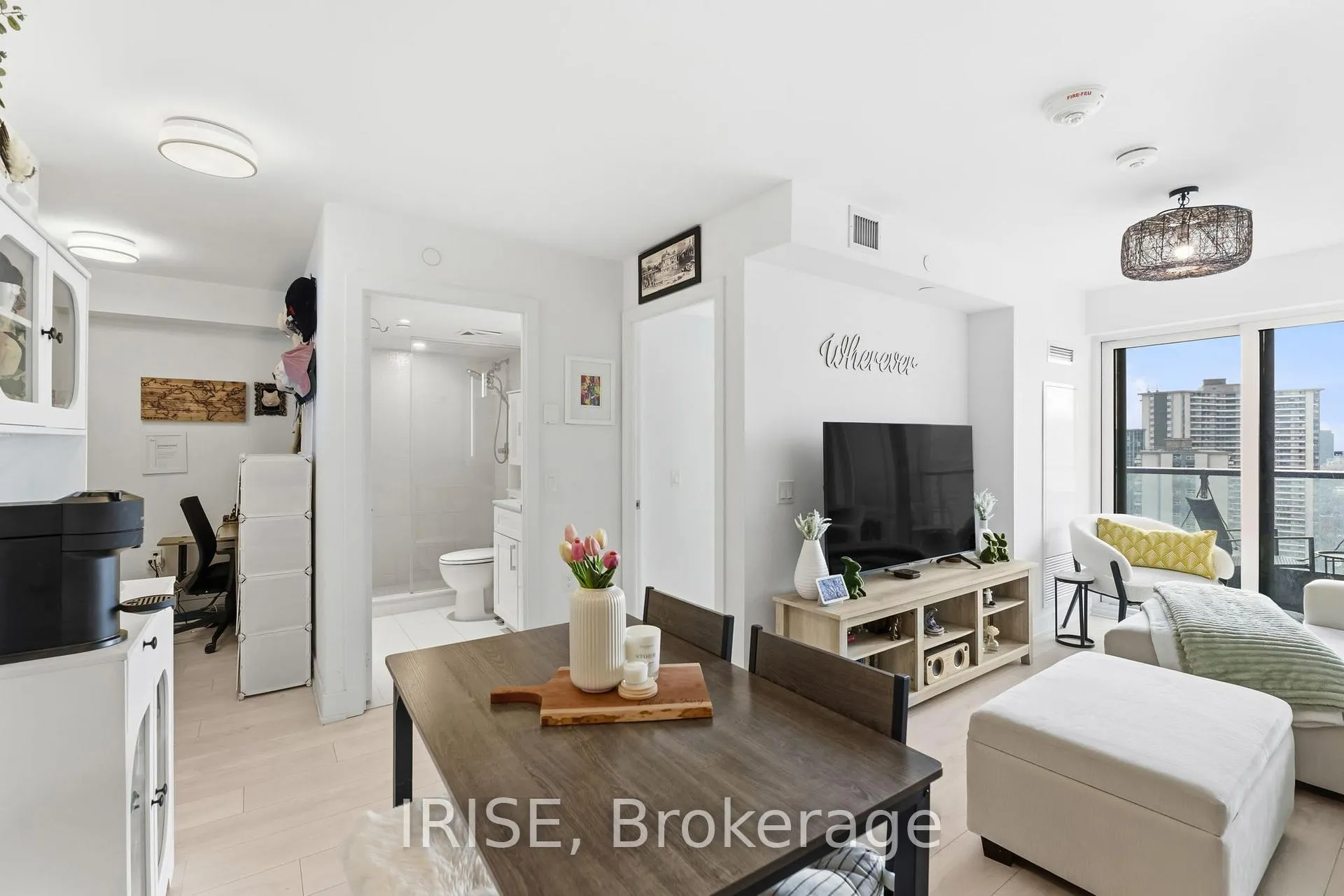 Photo 6 of Unit 2019, 585 Bloor St E, Toronto, North St. James Town — HOMEH