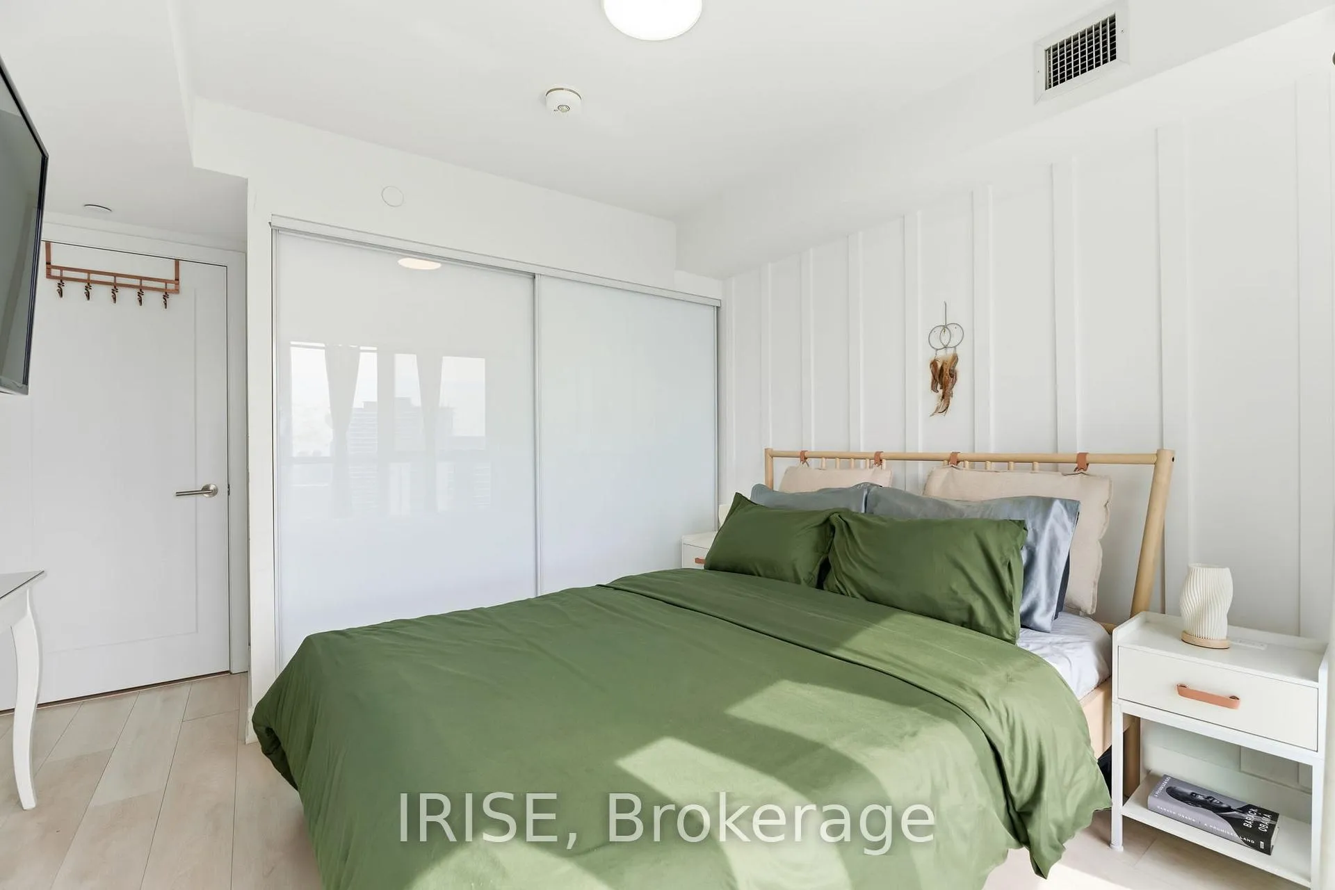 Photo 12 of Unit 2019, 585 Bloor St E, Toronto, North St. James Town — HOMEH