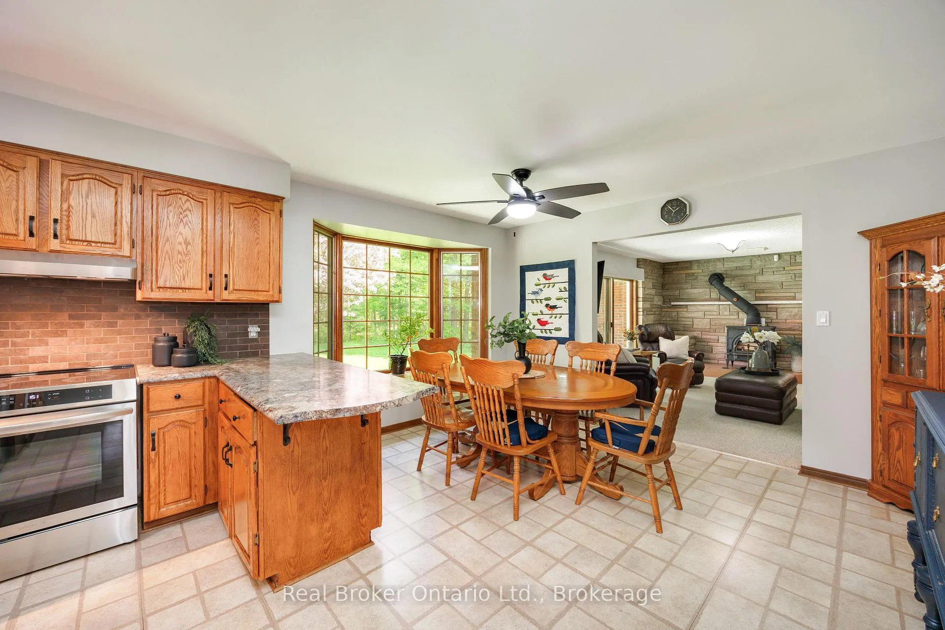 Photo 11 of 3061 Green Road, Clarington, Rural Clarington — HOMEH