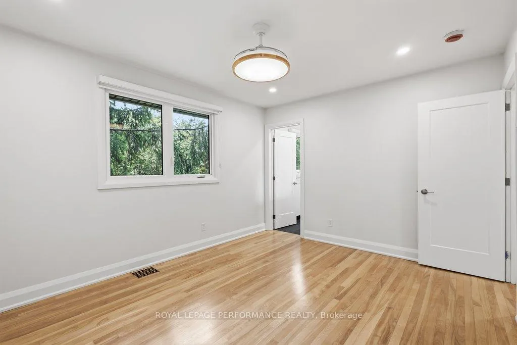 Photo 16 of 180 Roger Road, Ottawa, Faircrest Heights — HOMEH