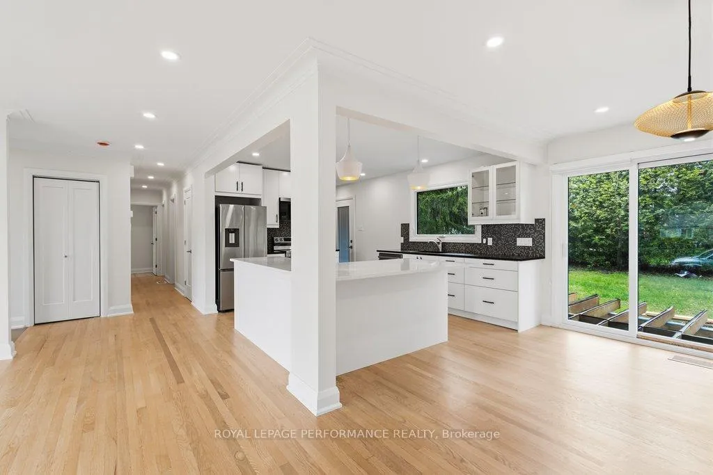 Photo 23 of 180 Roger Road, Ottawa, Faircrest Heights — HOMEH
