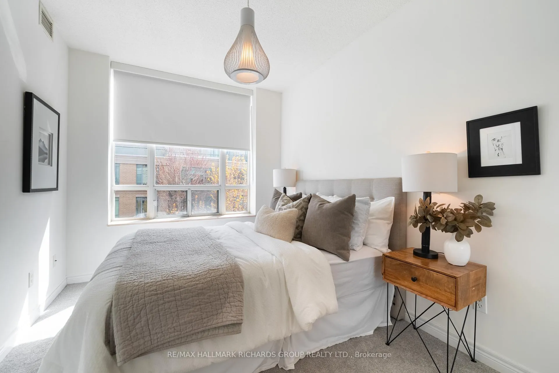 Photo 14 of Unit 405, 9 Boardwalk Drive, Toronto, The Beaches — HOMEH