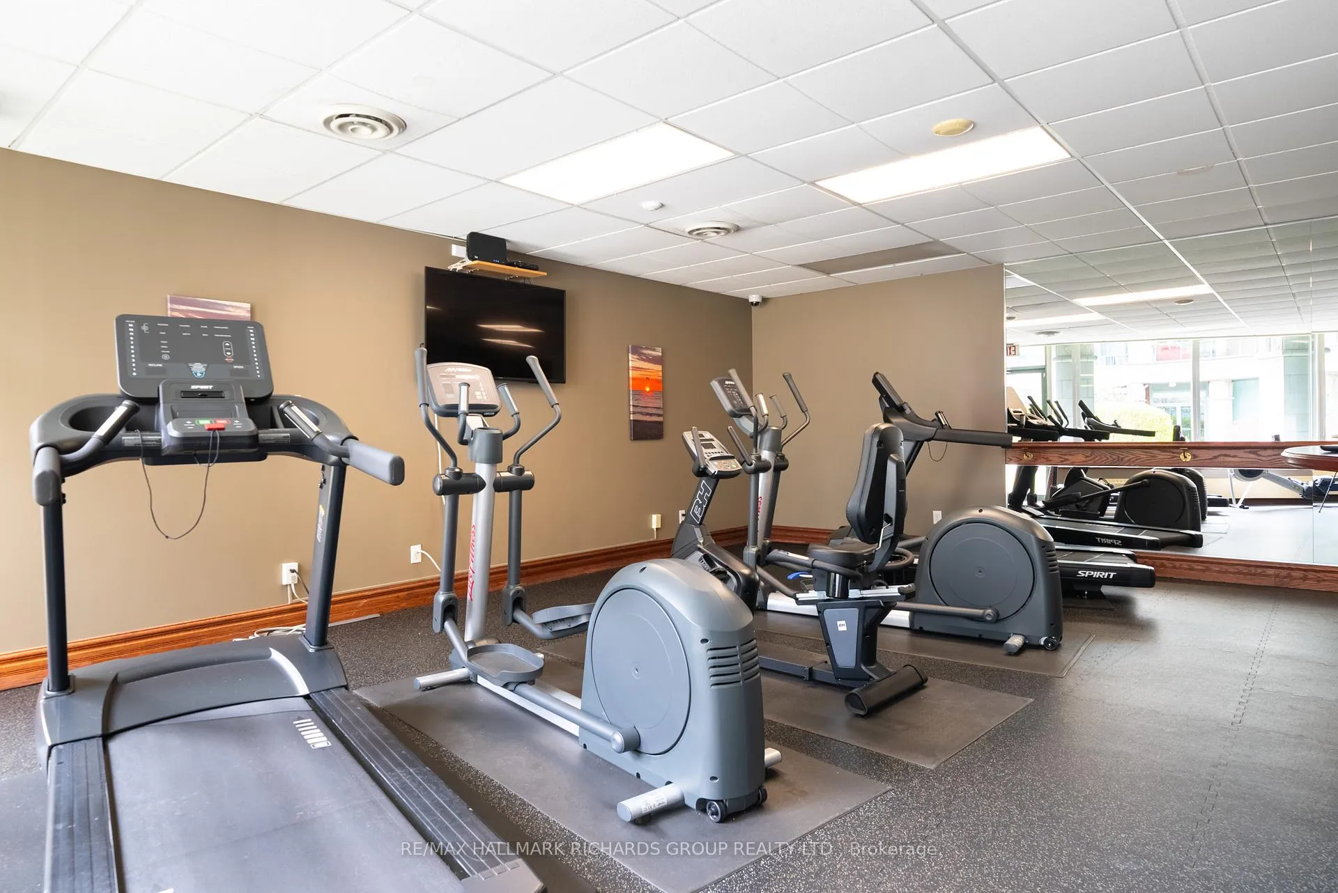Photo 27 of Unit 405, 9 Boardwalk Drive, Toronto, The Beaches — HOMEH