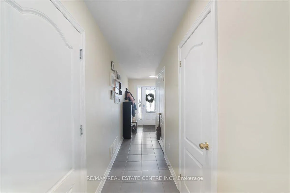 Photo 5 of 1 Laverty Crescent, Orangeville — HOMEH