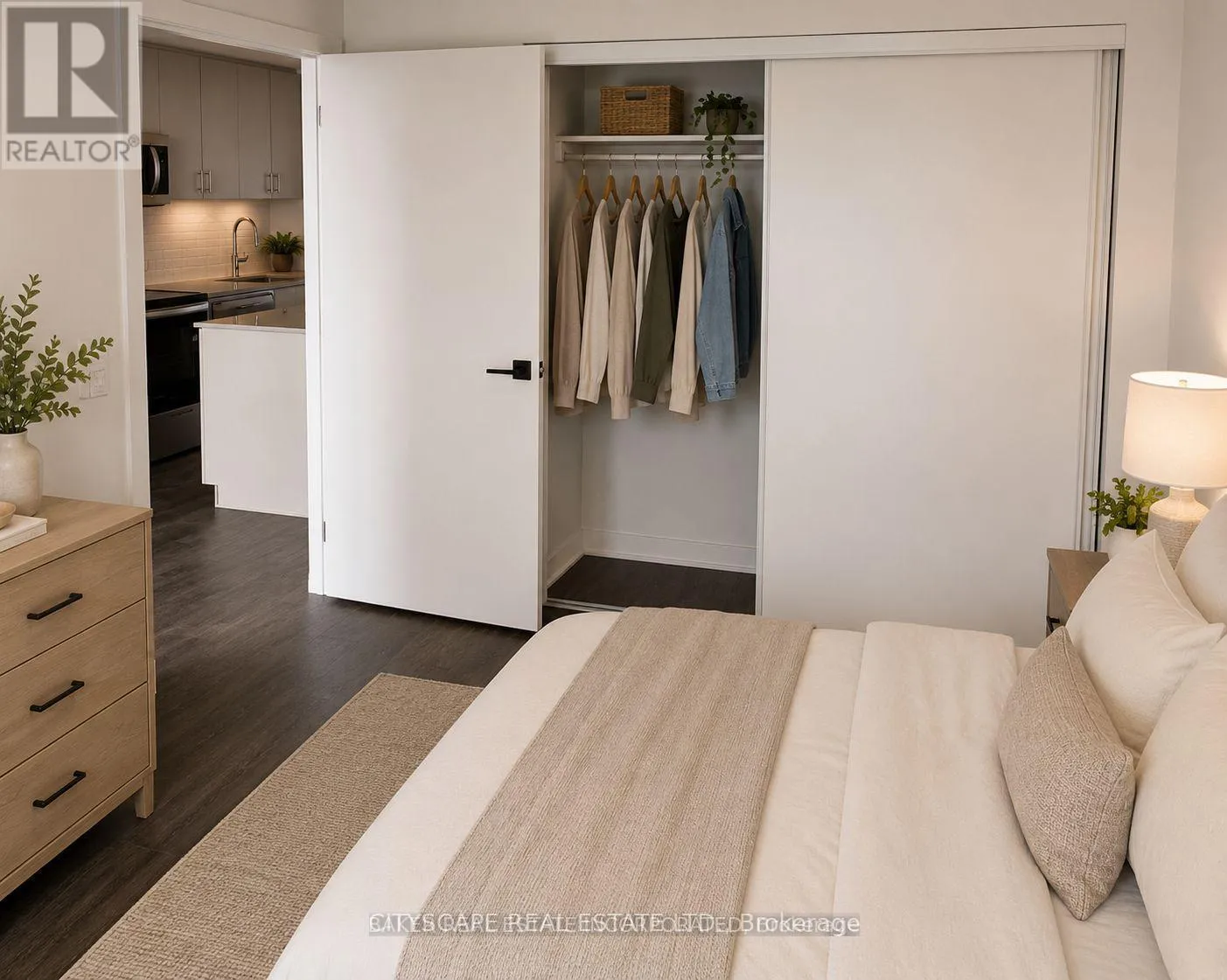 Photo 4 of Unit 809, 2782 Barton Street, Hamilton, Riverdale — HOMEH