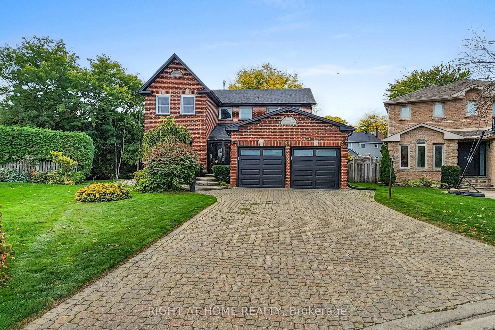 Photo 1 of 24 Cummings Court, Markham, Thornlea — HOMEH